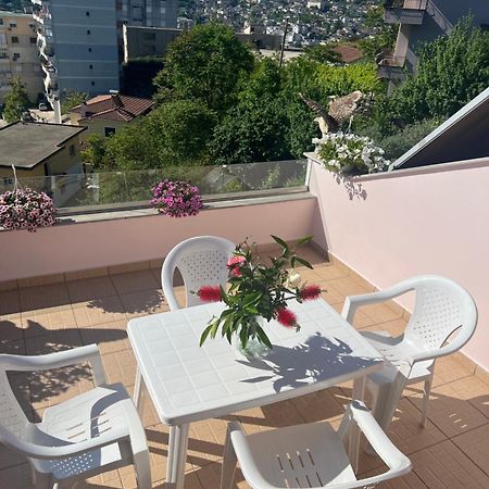 Flower Terrace Apartment Gjirokastër المظهر الخارجي الصورة