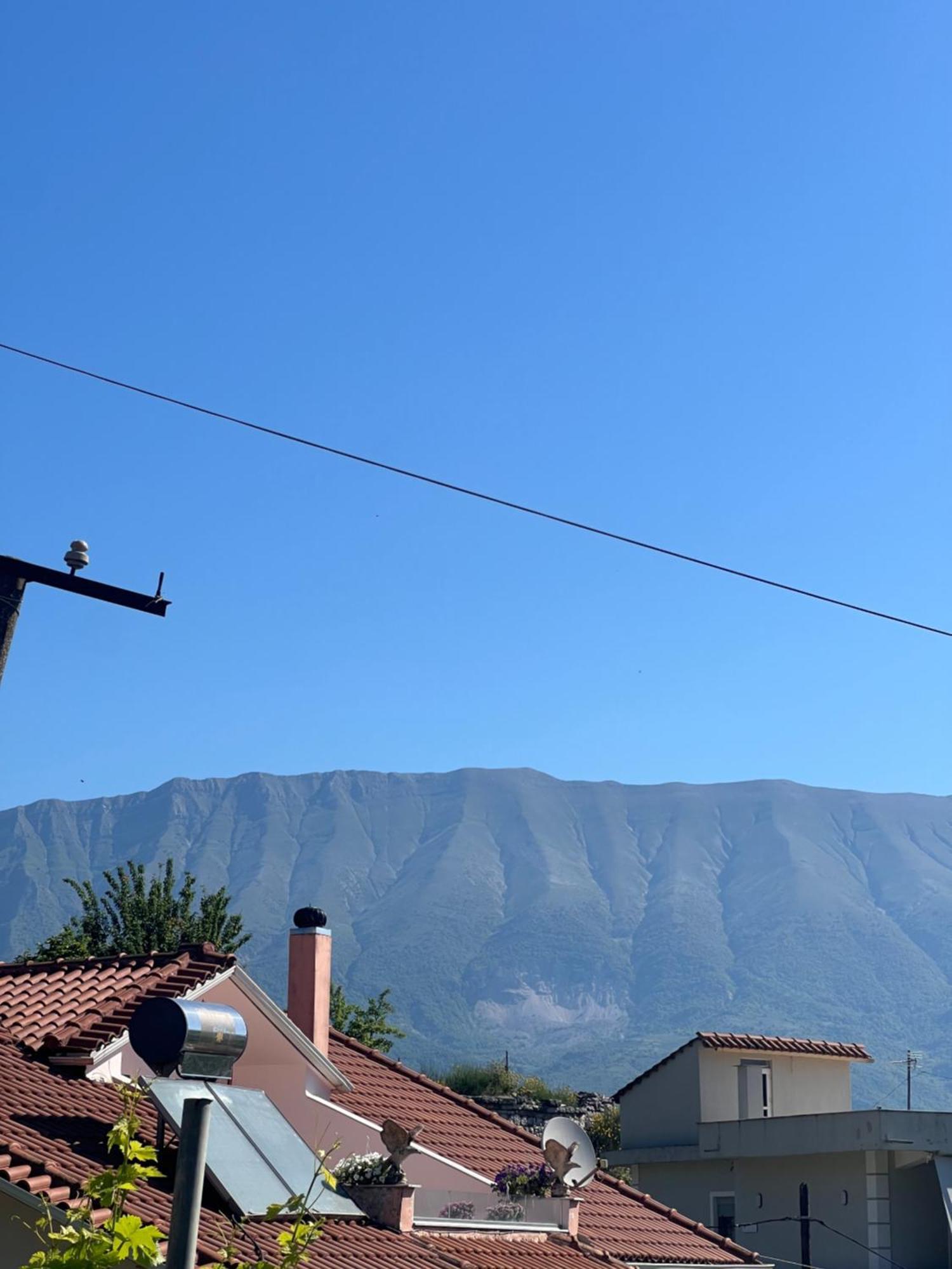 Flower Terrace Apartment Gjirokastër المظهر الخارجي الصورة