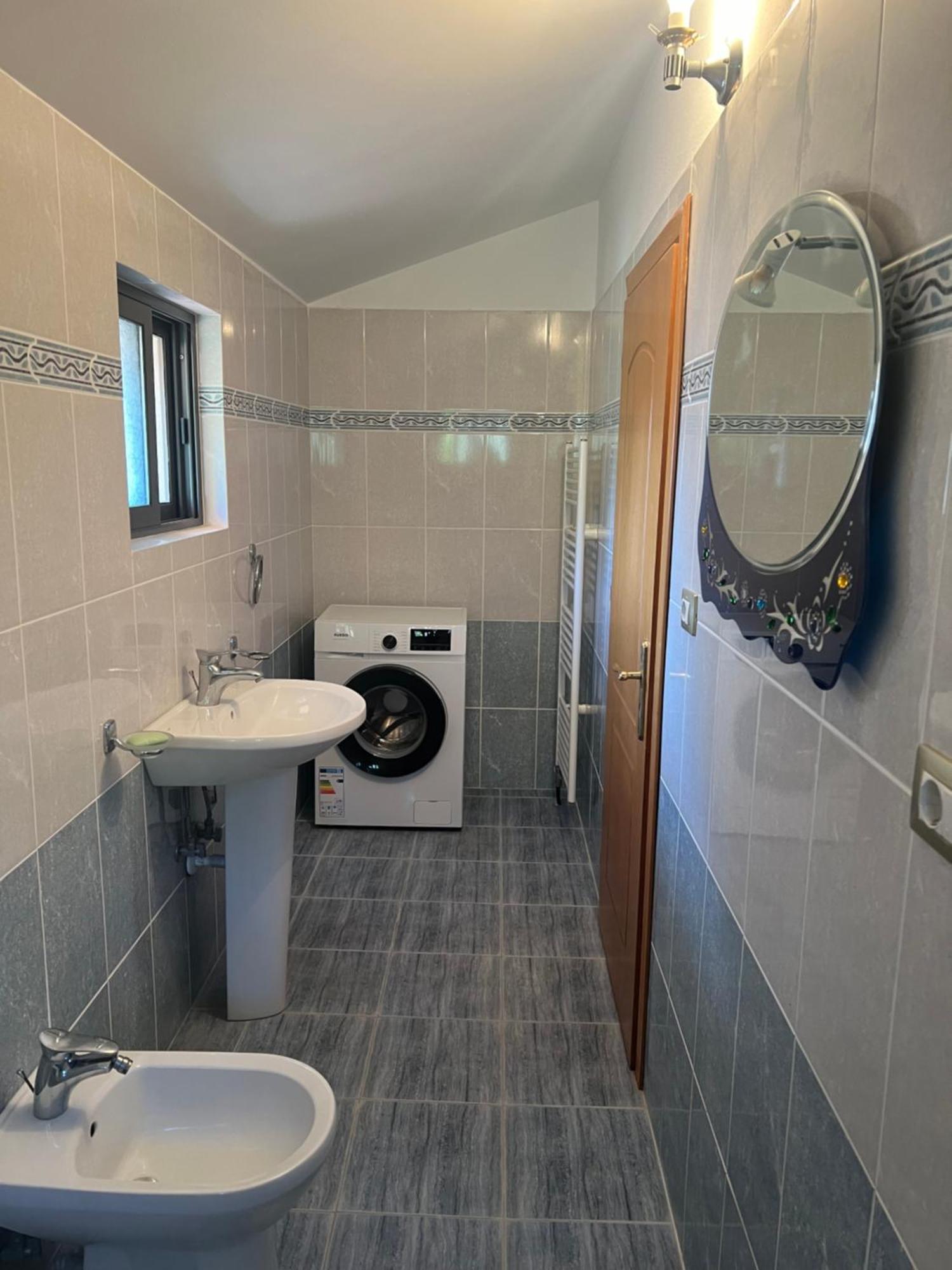 Flower Terrace Apartment Gjirokastër المظهر الخارجي الصورة