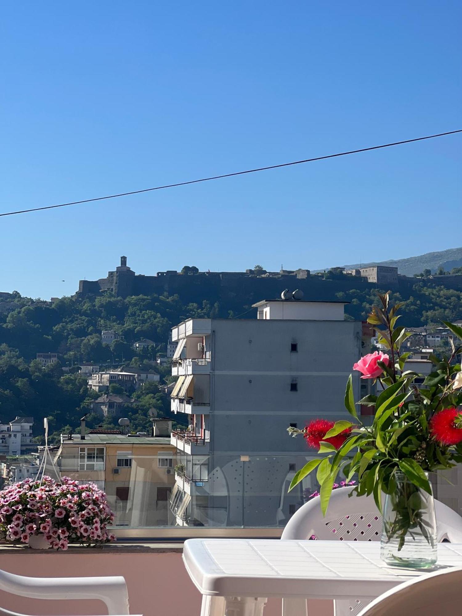 Flower Terrace Apartment Gjirokastër المظهر الخارجي الصورة